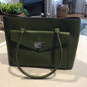 Kate Spade tote. Like new condition.
